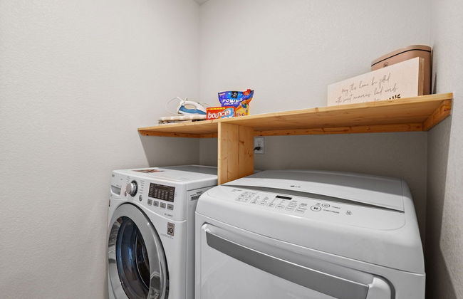 New! Family-friendly Home w/ Pool Table, King Beds - Photo 38