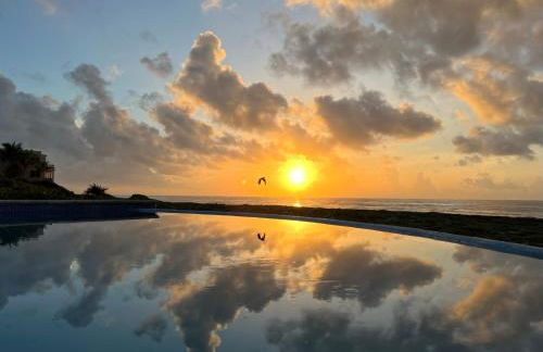 South Florida Spacious Oasis 4BR Retreat with 2 King Beds, Amazing Pool, near Beaches - Photo 10