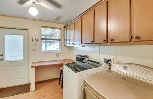 Boat Dock and Waterfront Deck Home in Satsuma! - Foto 17