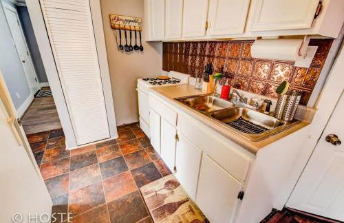 *H* NEW! Downtown Cottage Newly Renovated! * - Foto 7