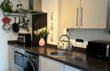 Two Bedroom Riverside Apartment in Rotherhithe Village - Foto 27