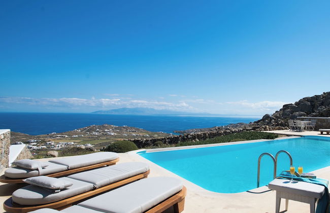 Amallini Suites Mykonos - Photo 1