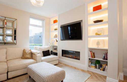 111 By Mayfair - Luxurious 12 Bedroom House, Portrush - Foto 3