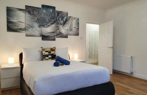 Glasgow Comfortable and Modern 3 Bedroom Mid Terraced Villa - Foto 40