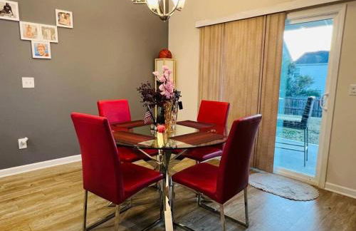 Simple Elegant Single Family Home DT Raleigh - Foto 64