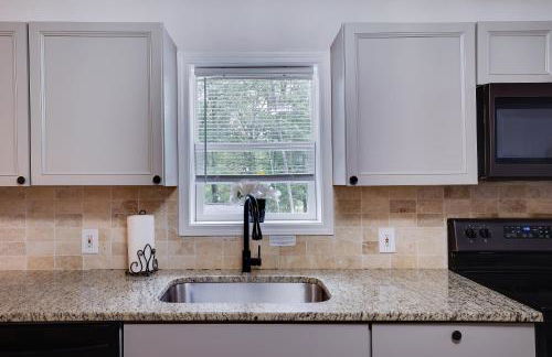 Hot Tub & Theater Haven-Lake and Ski Retreat - Foto 13