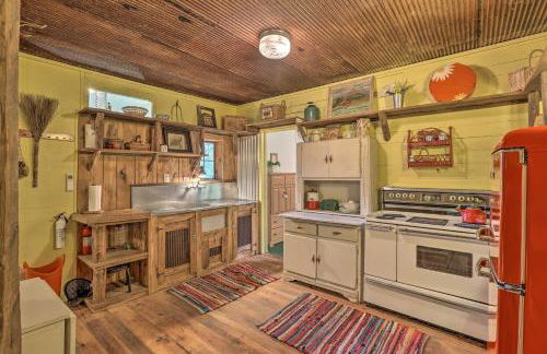 Rustic Cabin in the Woods: 2-acre Fishing Pond - Foto 18