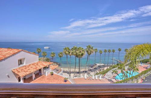 Quiet Avalon Getaway Villa with Ocean View and Balcony - Foto 26