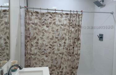 Stylish one bedroom apartment with full kitchen - Foto 20