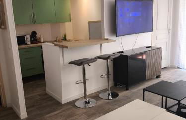 Home2Sea - Piscine, Jardin, studio cabine, 1 canapé lit convertible 2 ADULTES, 1 lit superposé triple 3 ENFANTS ou ADOS - Foto 30