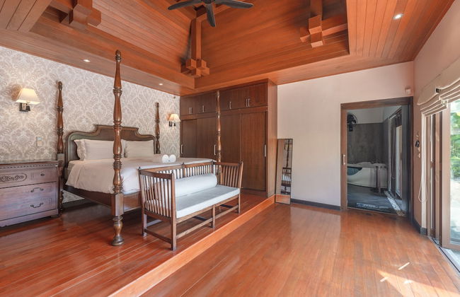 Generous 6BR Balinese Pool Villa Sophia - Photo 6