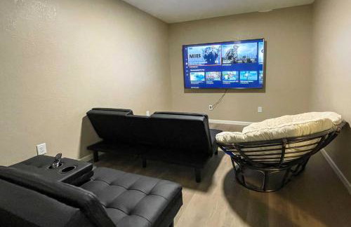 Painted Skies Upscale Getaway By Lake Burton! - Photo 9