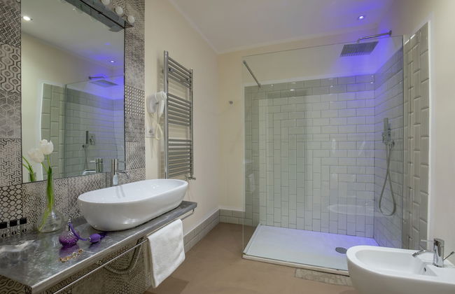 Spagna Secret Rooms - Photo 20