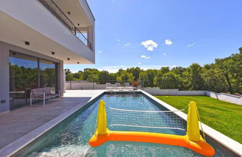 Spacious Villa With Pool and Garden in Stokovci - Foto 60