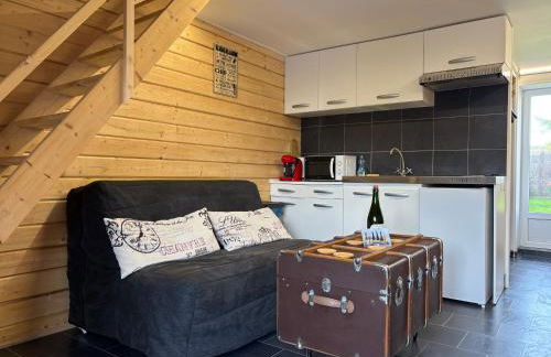 Hortansia apt rénové bien équipé avec terrasse aménagée jardin, parking privé, proche de la mer, près de Port en Bessin et Omaha Beach - Foto 12