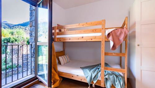 El Nido del Pirineo Estilo y Calidez en Villanúa - Foto 5