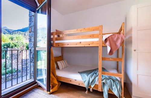 El Nido del Pirineo Estilo y Calidez en Villanúa - Foto 5