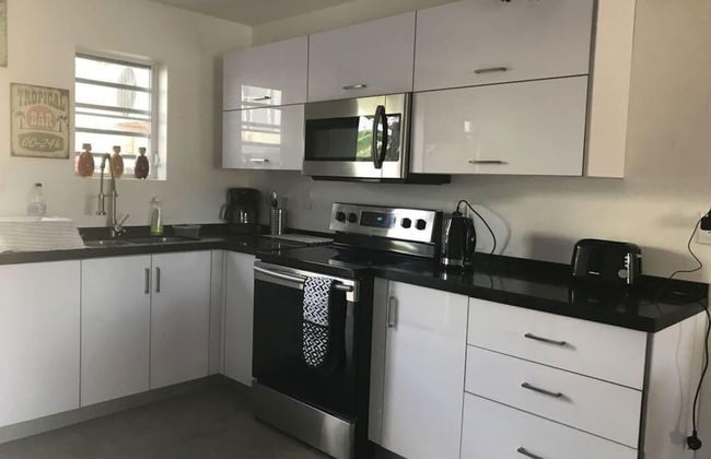 4 Guests - Stunning View - Pool - South Finger - Photo 4