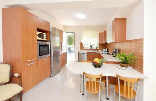 Seraina House - Photo 13