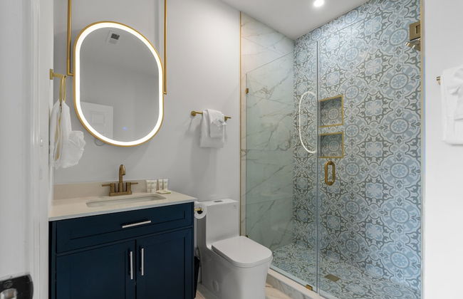 Luxurious Home with Theatre Room - Foto 31