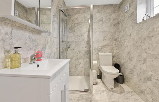 Rochfords Serviced House with 5 Bedrooms - Foto 35