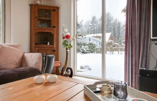 Terrace Apartment With Lush Garden - Photo 23