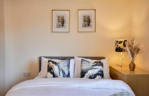 Runcorn - House - Sleeps 6 - Parking - Garden - Foto 6