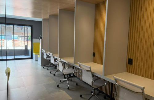 Novíssimo Hub12 Confort - 1Q com Sacada - Próximo Vaca Brava - Foto 22