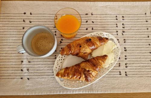 Deja View - Photo 53