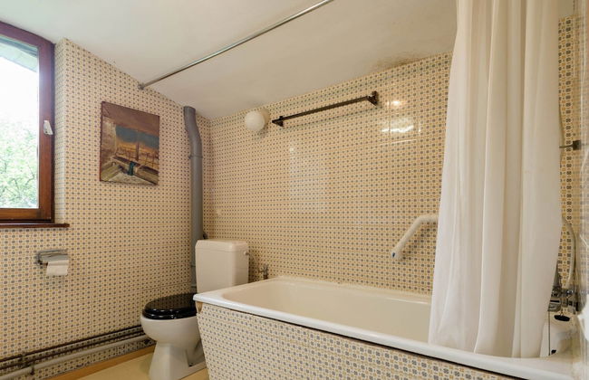 Rustic Retreat in Houvegne - Photo 17