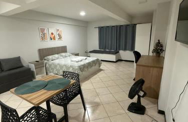 Studio amplo e aconchegante no bairro aterrado - Foto 1