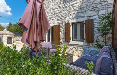 Two-Bedroom Holiday Home With A Fireplace In Barban - Foto 6