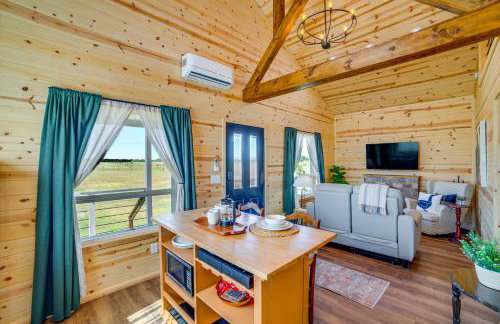 Pond and Grazing Cattle! Rural Getaway Near Van - Foto 8