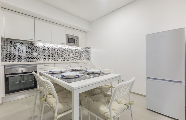 Correeira Luxury Residence T2 J - Albufeira, Pools, Wifi, Bbq, Beach - Photo 7