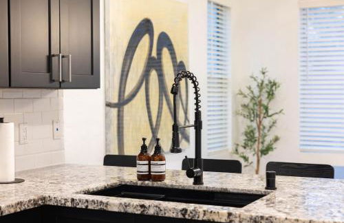 Modern 4BR Retreat in Prime Gilbert Location - Foto 70