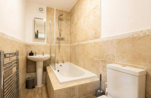 Oakworth stay with free parking - Foto 10