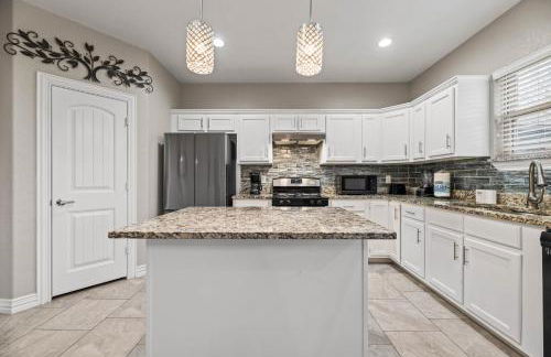 Spacious Grand Prairie Getaway - Foto 11