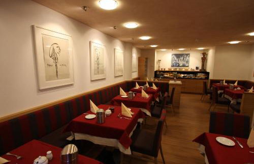 Garni Criss - Foto 29