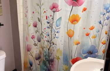 Tree House 6 bedrooms, 2 blocks from everything - Foto 39