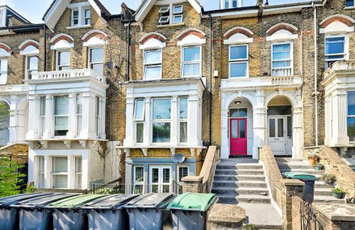 Lovely 3 Bed for Families, Contractors, Relocation - Foto 17