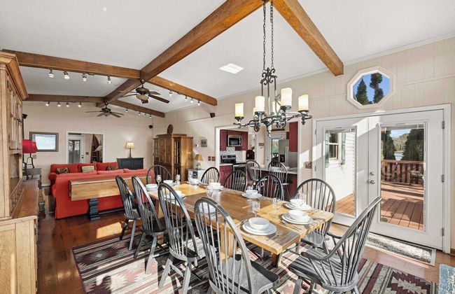 Bear Creek Lodge by Avantstay Lakefront + Dock - Photo 25