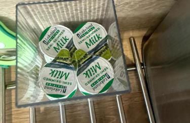 2 Beds Mint drive With Secure car Or Van Park w WiFi-Netflix No Deposit Required - Foto 18