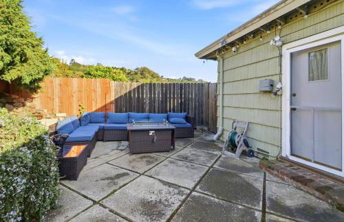 Relaxing 4 bedroom - Full Kitchen & Dining - BART - Foto 3