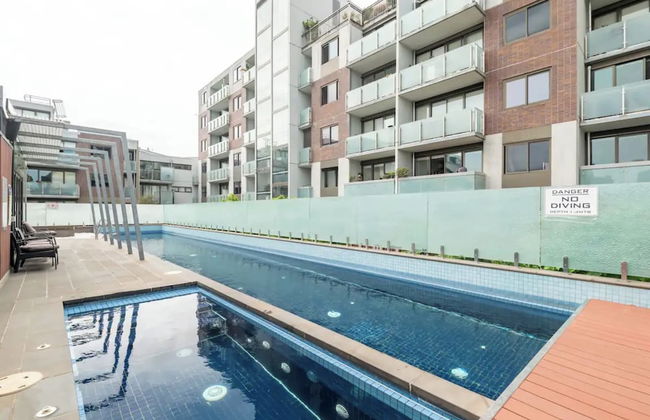 Charming 1BR in Fitzroy w/ Parking, Pool, + Gym! - Foto 11