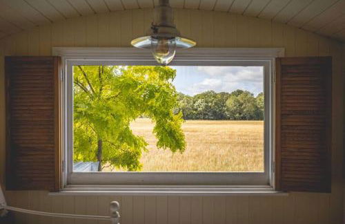 Relaxing Retreat - The Shepherds Hut - Hot Tub - By Tempstay - Foto 4