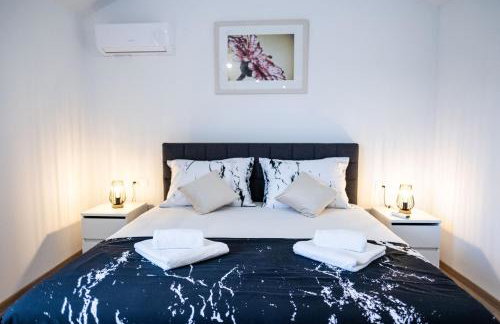 Holiday Home Vrkic with Hot Tub - Photo 32