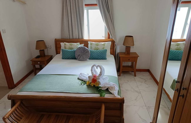 Lucy's guesthouse - Photo 16