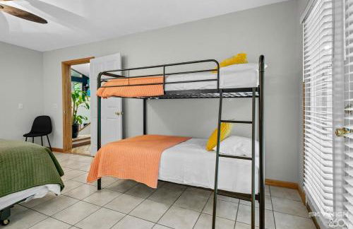 MCM Lakehouse - Direct Lake Access - Sleeps 8 - Foto 35