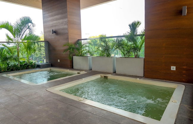 Homey Studio Room at Capitol Suites - Foto 17