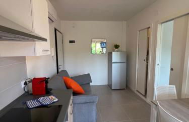 Twin Pine trees flats, near beach - Foto 7